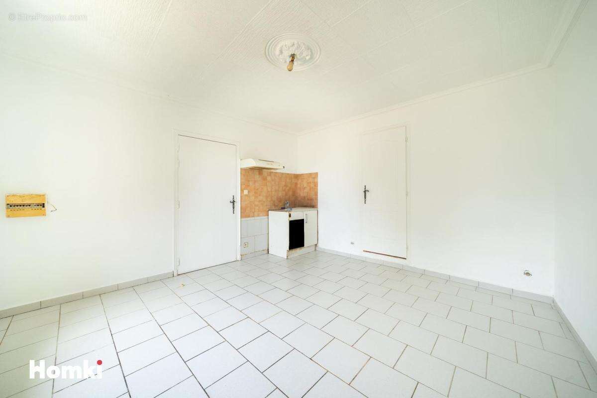 Immeuble T11 de 220 m2 à Apt 84400, Avenue de Verdun - photo 9