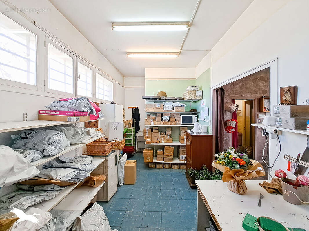 Commerce à MARSEILLE-9E