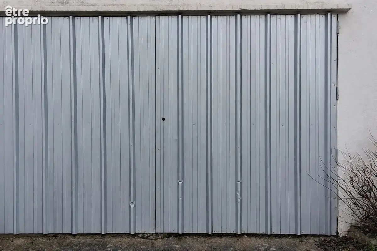 Parking à LOUVIERS