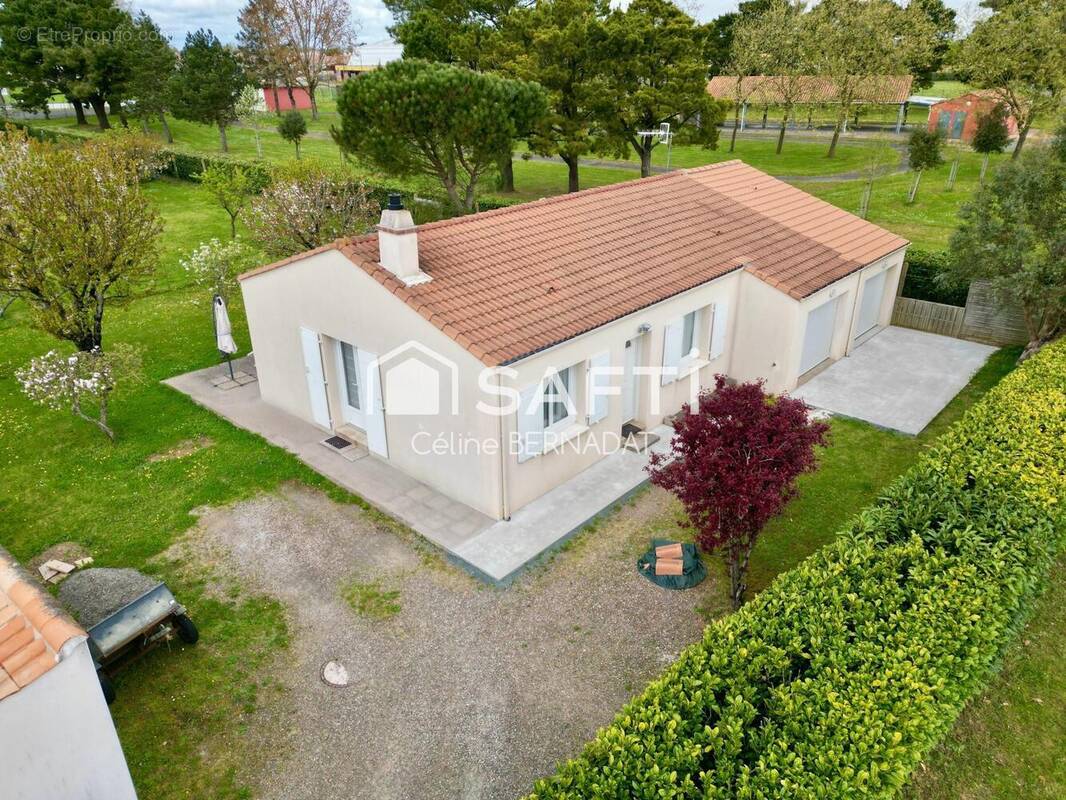 Photo 1 - Maison à ANGLES