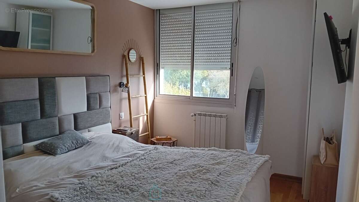 Secteur Foncillon, Appartement rénové de 54 m² deux chambres - photo 9