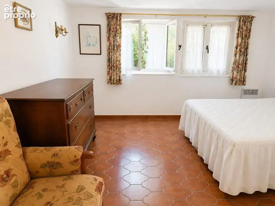 Maison boulouris- saint-raphael 7 pièce(s) 184 m2 - photo 8