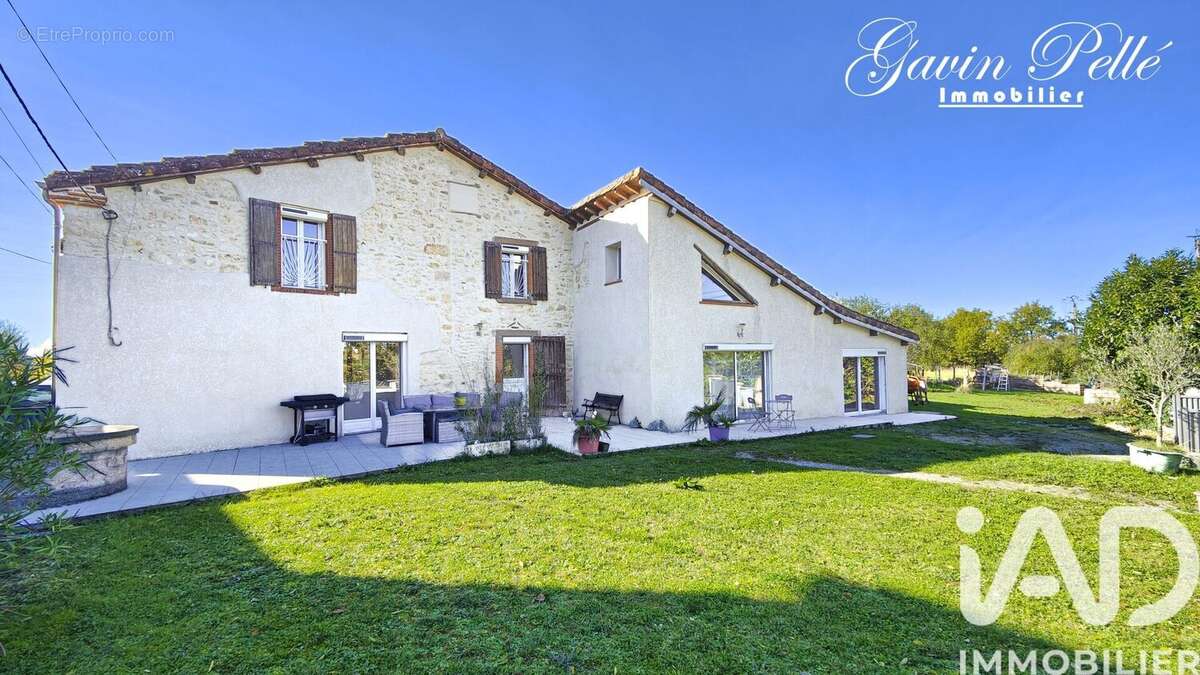 Photo 2 - Maison à LE GARRIC