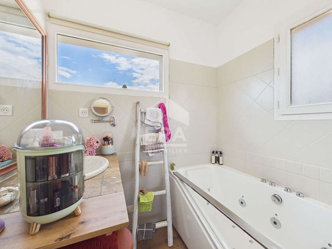 Maison T4 dans résidence avec piscine - photo 10