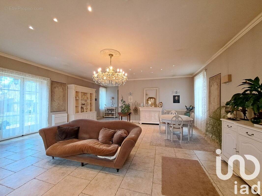 Photo 1 - Maison à CLERE-LES-PINS
