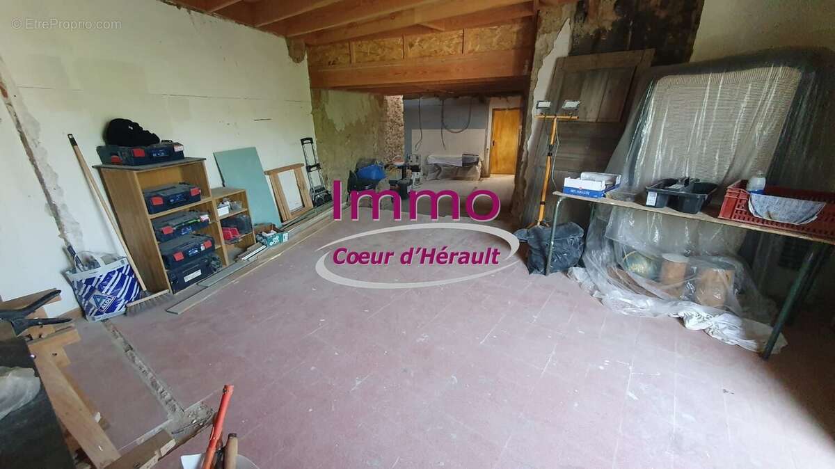 Appartement à ANIANE
