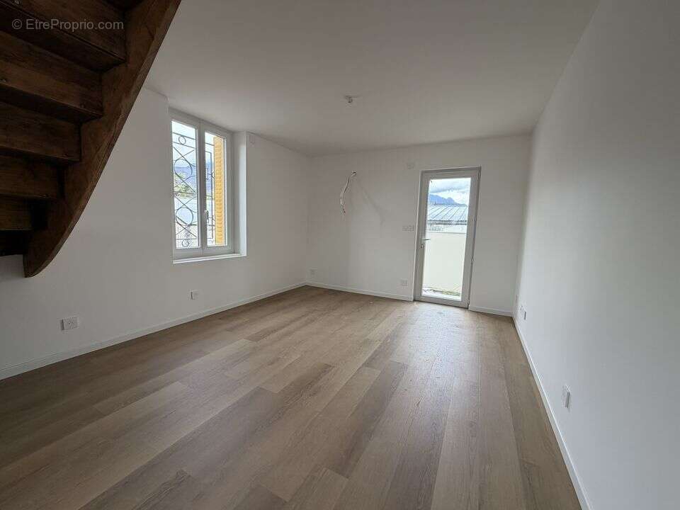 Appartement à LA MOTTE-SERVOLEX