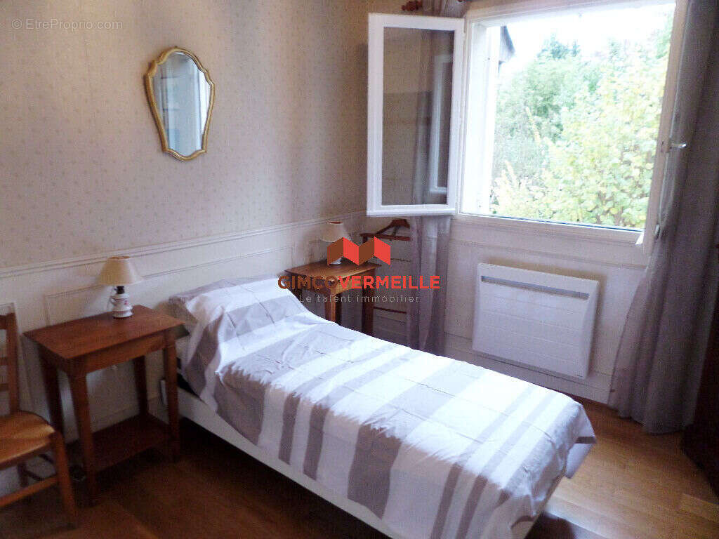 Maison à LA CELLE-SAINT-CLOUD