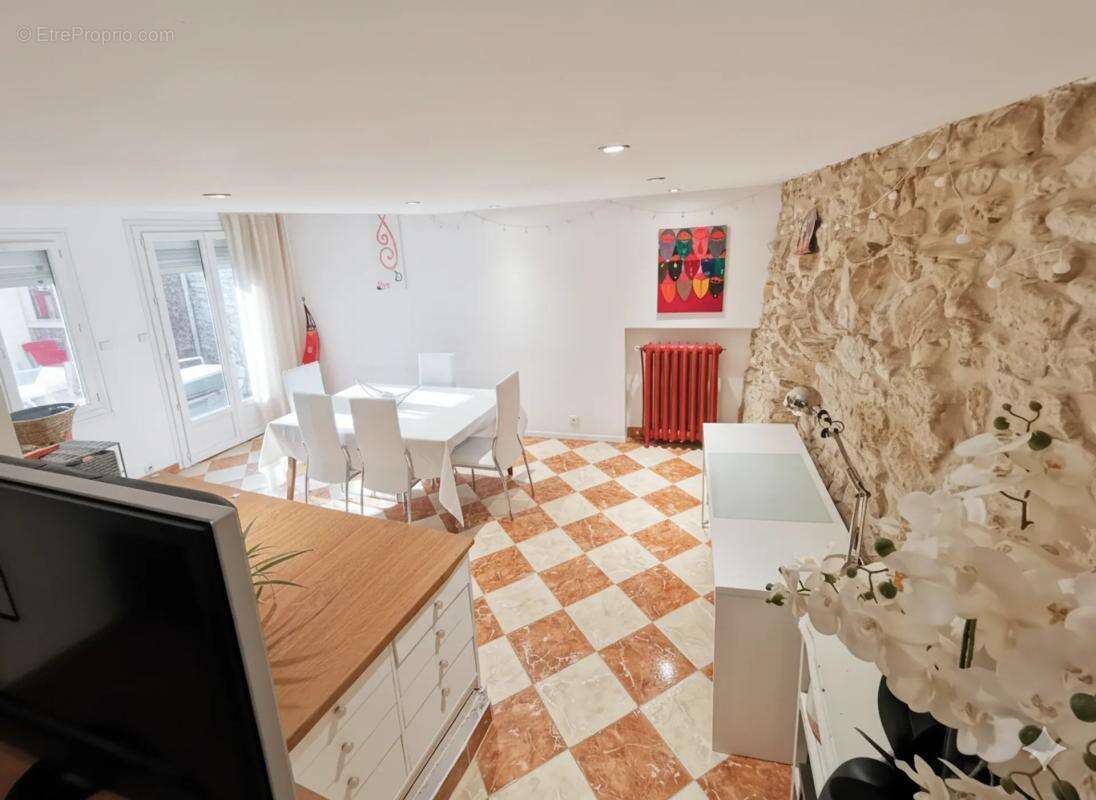 Maison à FONTENAY-SAINT-PERE