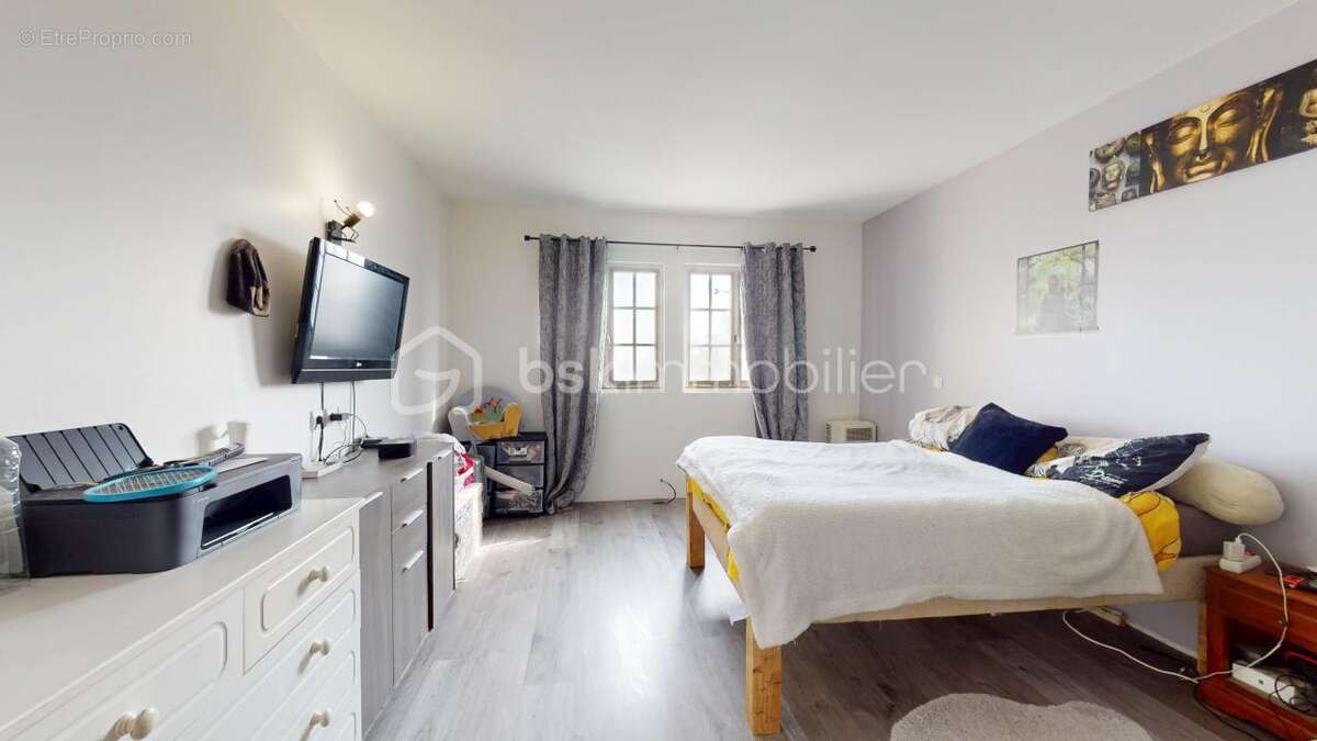 Maison à BEAUNE-LA-ROLANDE