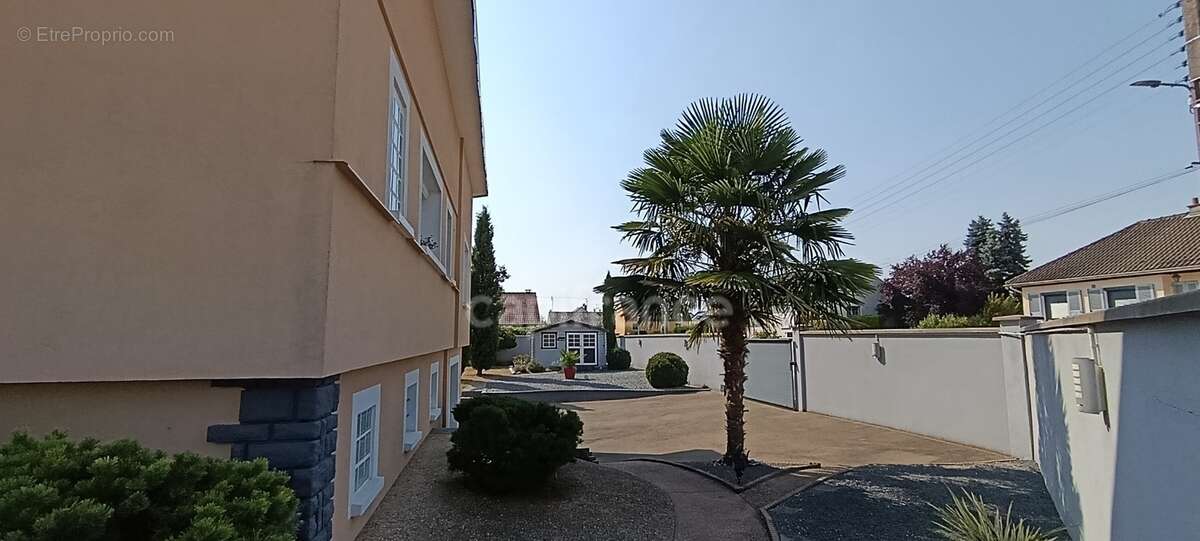 Maison familiale de 6 pièces avec 4 chambres, bureau et sous-sol aménagé - photo 15