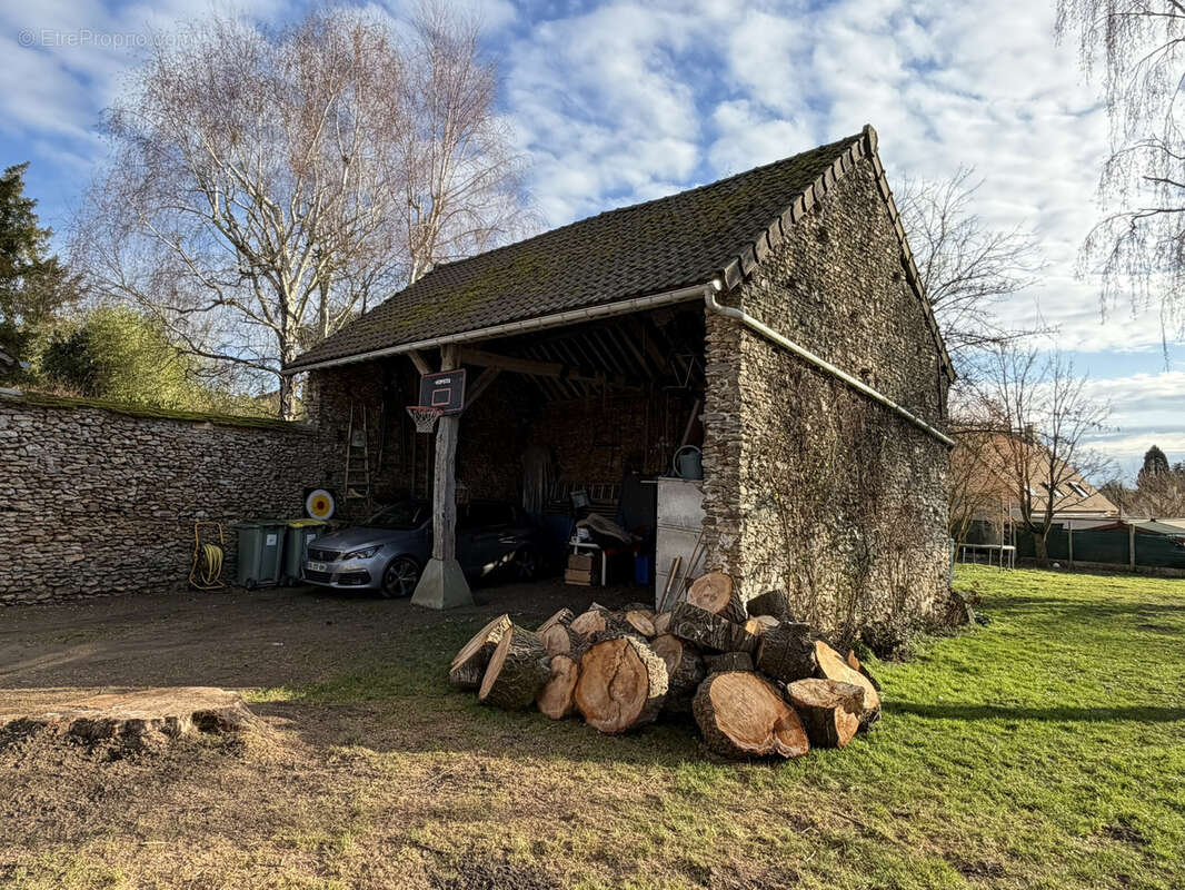 Maison à BAZAINVILLE