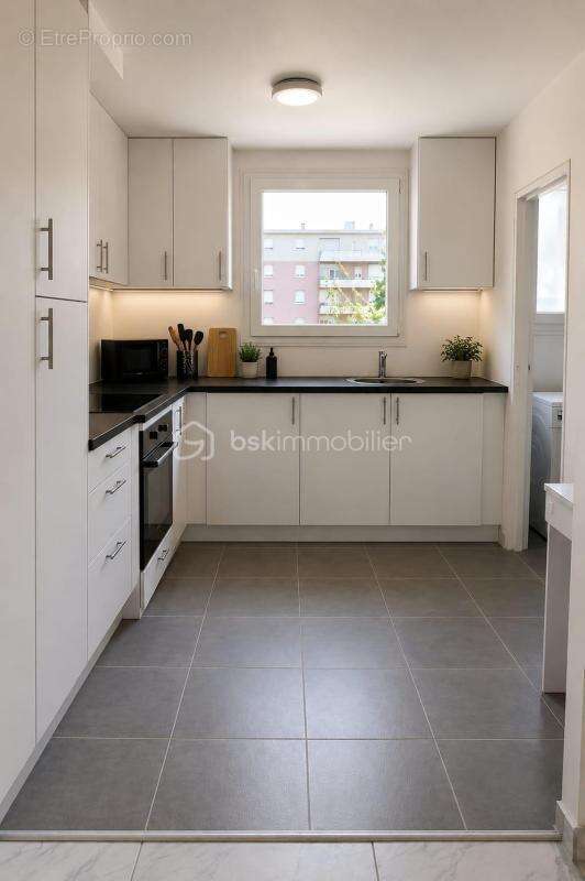 Appartement 4 pièces de 80 m² Noisy-le-Grand Secteur Noisy Champs - photo 10