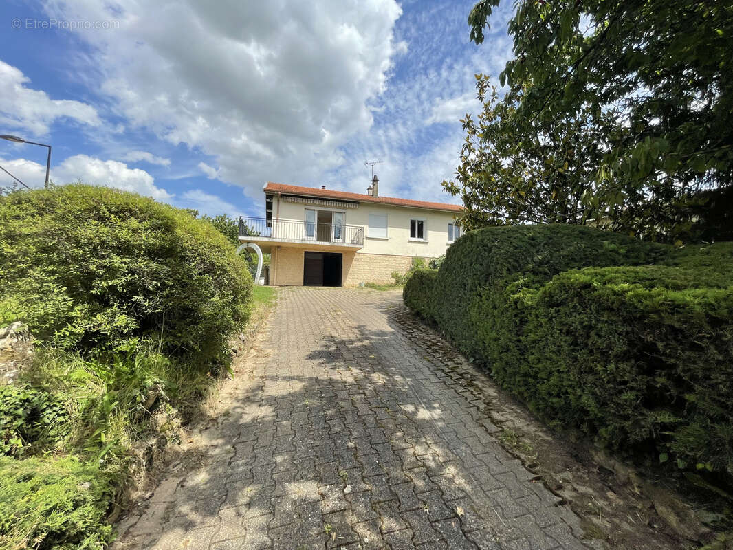 Maison à CAILLOUX-SUR-FONTAINES