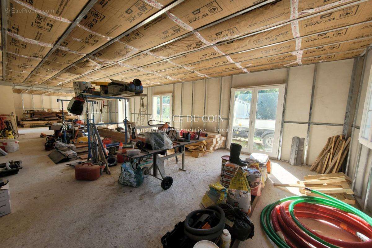 Maison à VILLECROZE