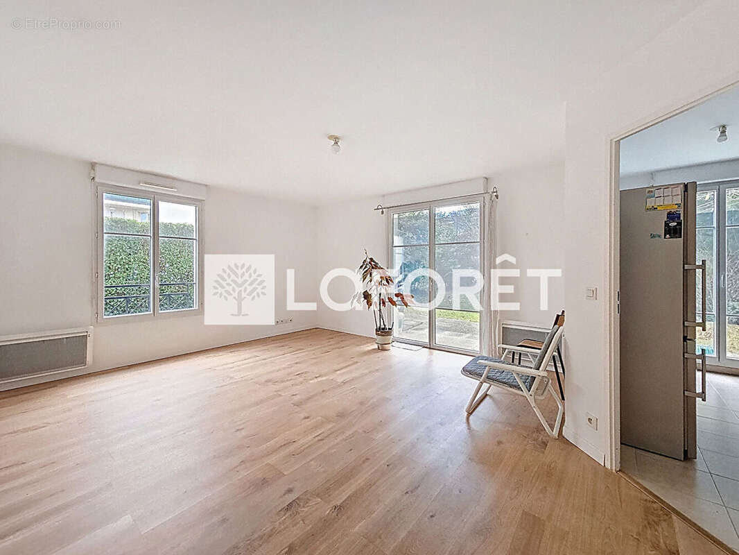 Appartement à MOISSY-CRAMAYEL