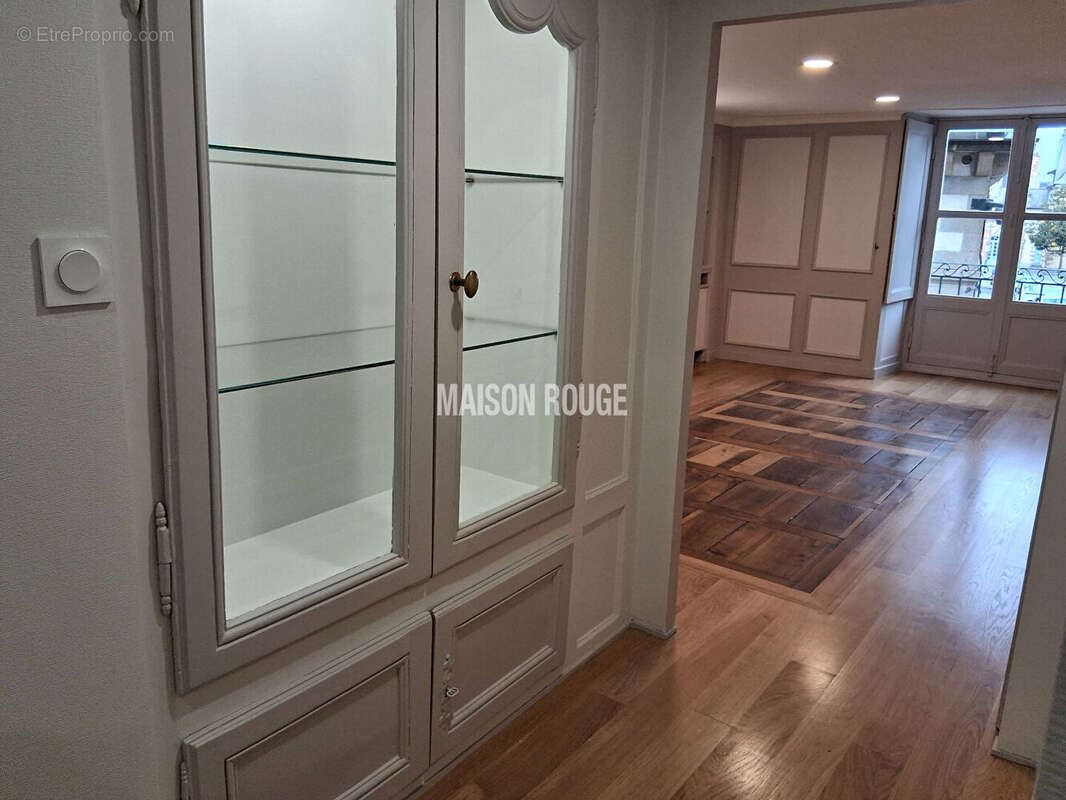 Très bel appartement,186m², 7 pièces, excellent état, à proximité de la cathédrale de Rennes - photo 13