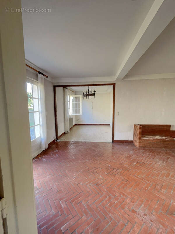 Maison à VILLENEUVE-DE-MARSAN