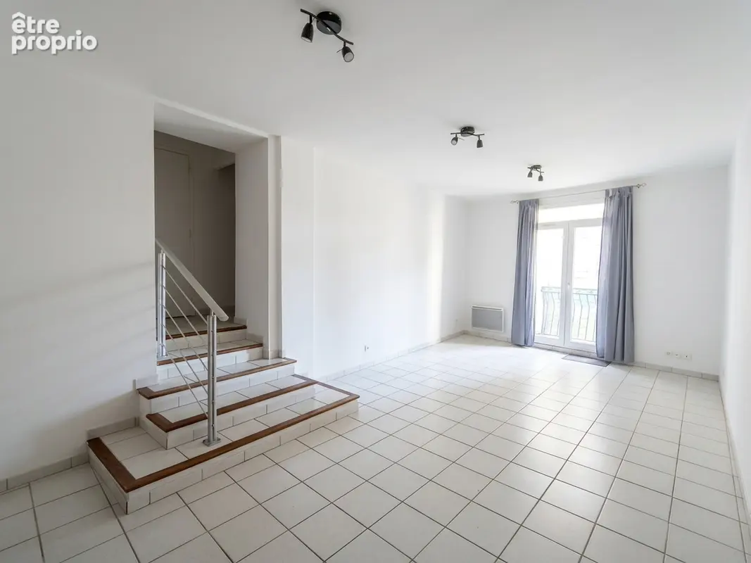 Appartement à SAINTE-ANASTASIE-SUR-ISSOLE