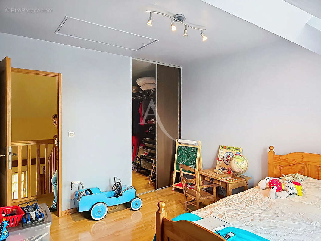 Maison à CONGIS-SUR-THEROUANNE