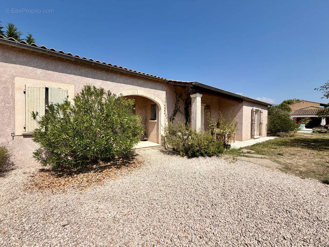 A 5 min de vaison - villa de plain pied avec jardin et piscine - photo 11