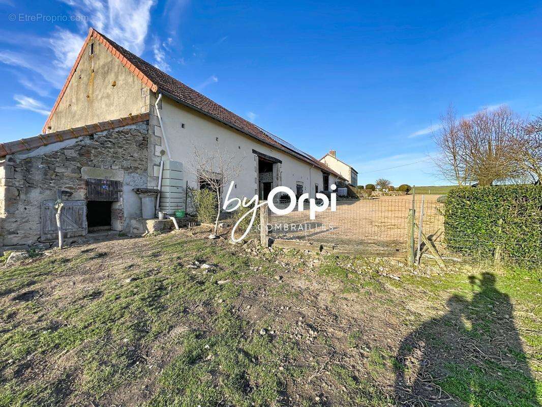 Maison à ARS-LES-FAVETS