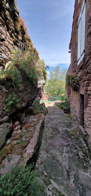 Maison à COMBRET