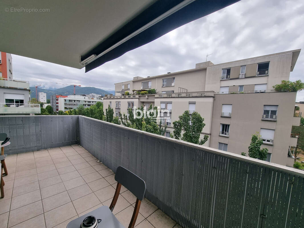 Grenoble - vigny musset - t4 avec terrasse et garage inclus - photo 5