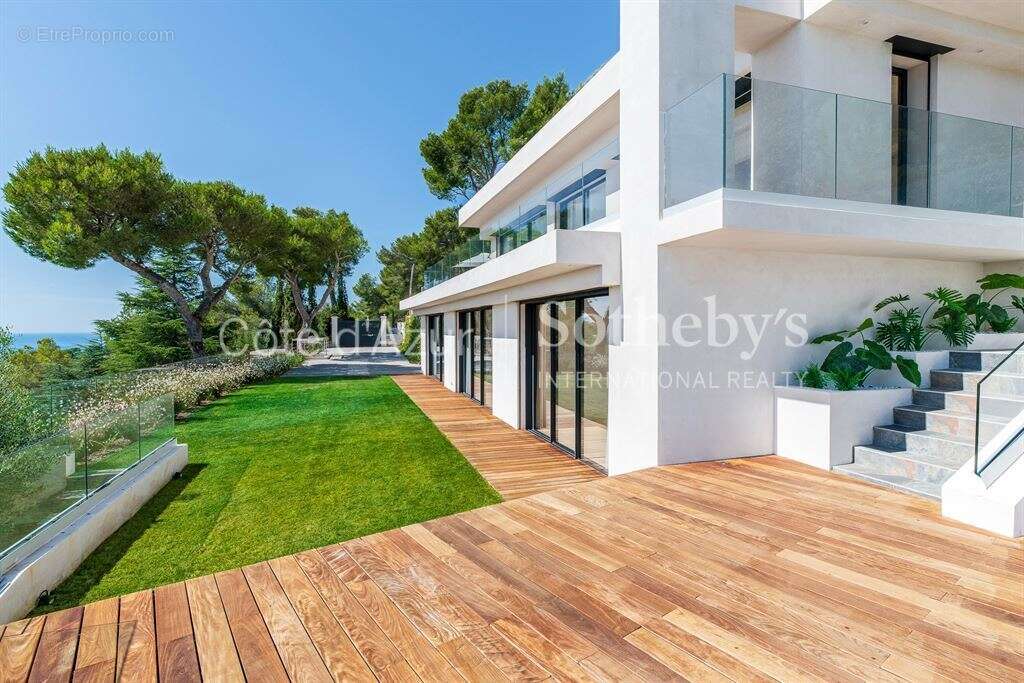 Maison à ROQUEBRUNE-CAP-MARTIN