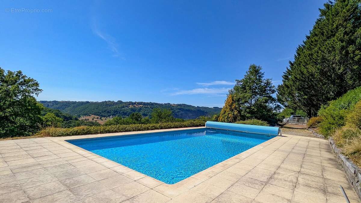 Maison en pierre de 4 chambres avec piscine et vue panoramique – Aubazine, Corrèze - photo 2