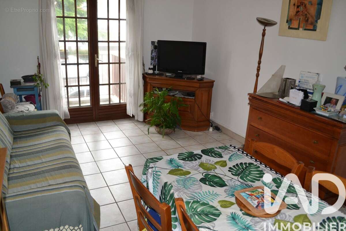 Photo 5 - Appartement à BURES-SUR-YVETTE