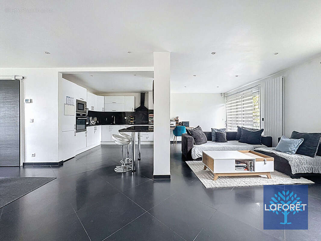 Maison à CHILLY-MAZARIN