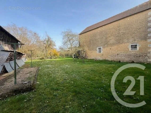 Maison à ENTRAINS-SUR-NOHAIN