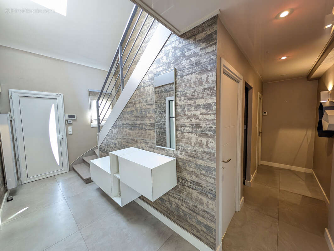 Maison à VERN-SUR-SEICHE