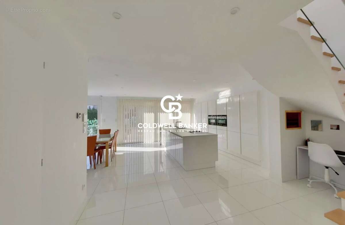 Maison à SAINT-CYPRIEN