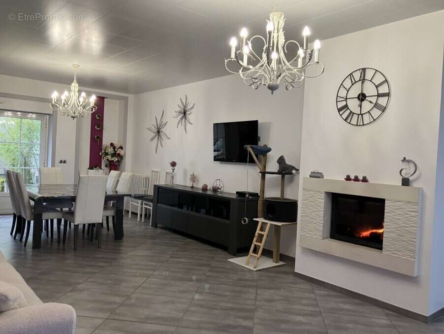 Maison à LA CHATRE