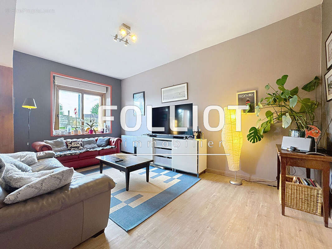 Maison à AGON-COUTAINVILLE