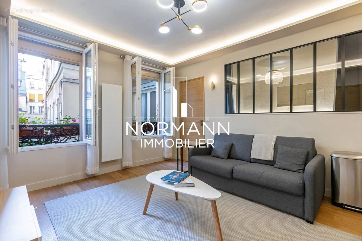Appartement à PARIS-3E