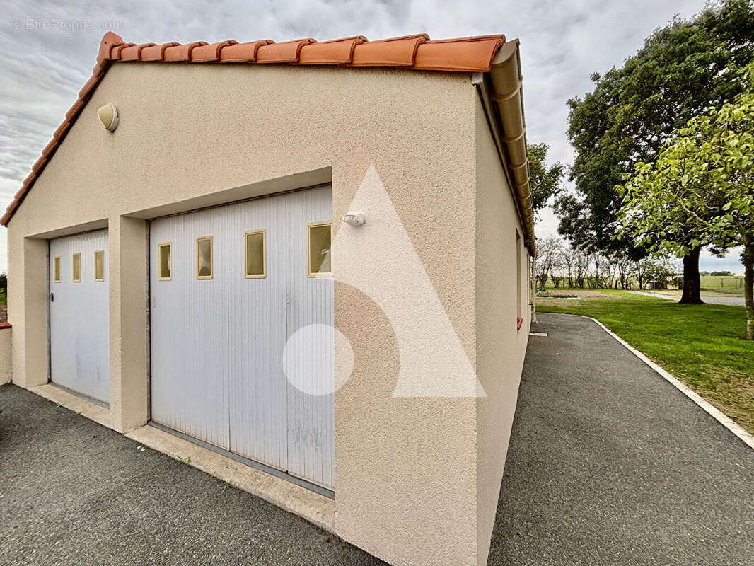 Maison à LA VARENNE