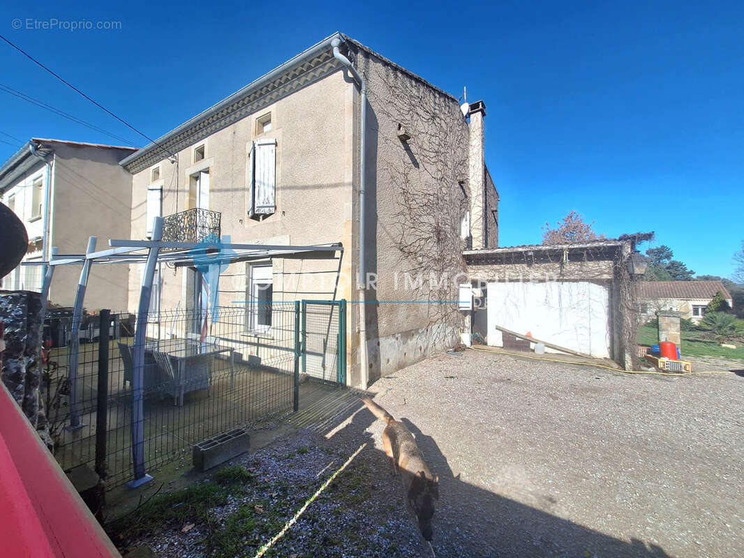 Maison à SAINT-AFFRIQUE-LES-MONTAGNES