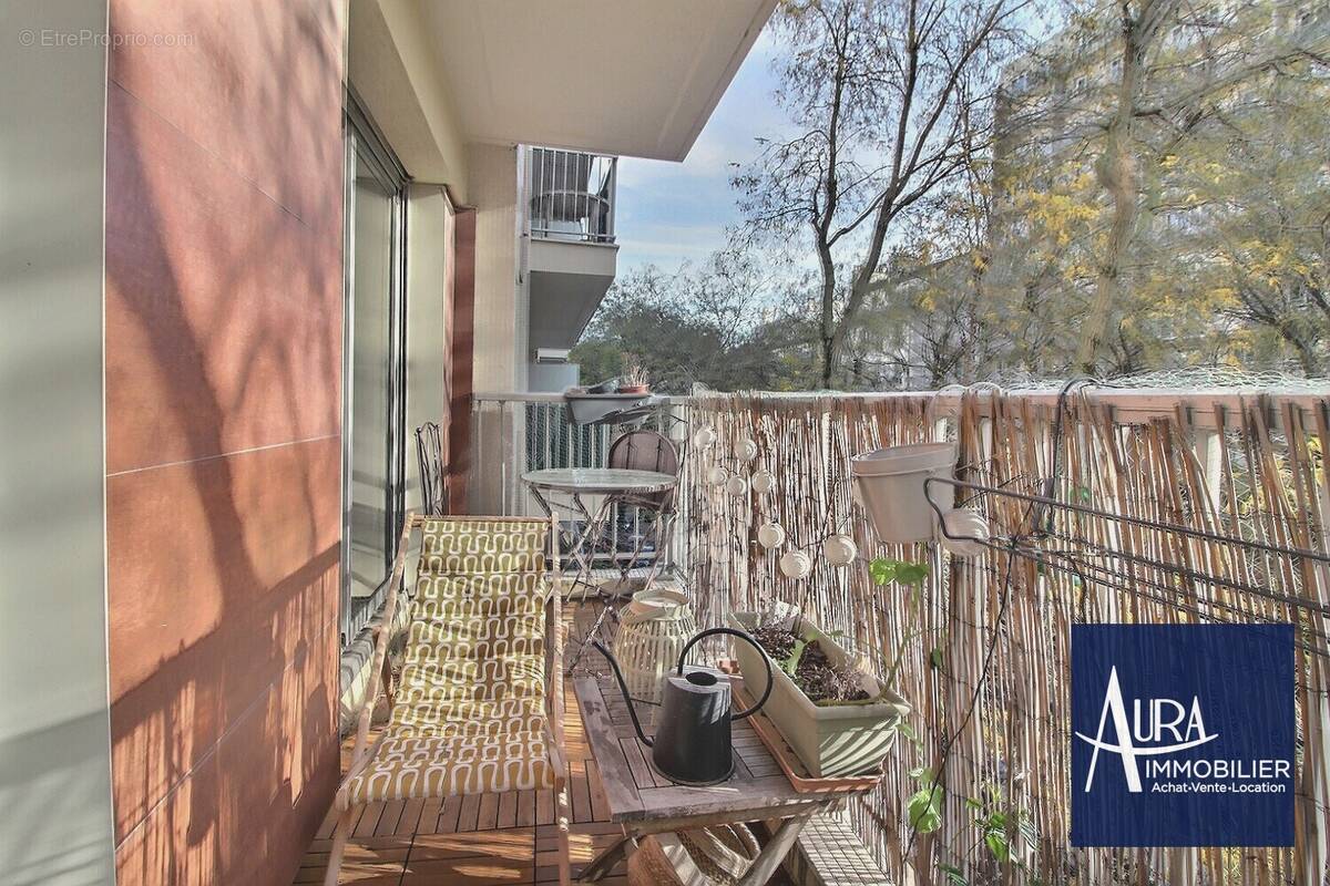 0_0002 - Appartement à PARIS-19E