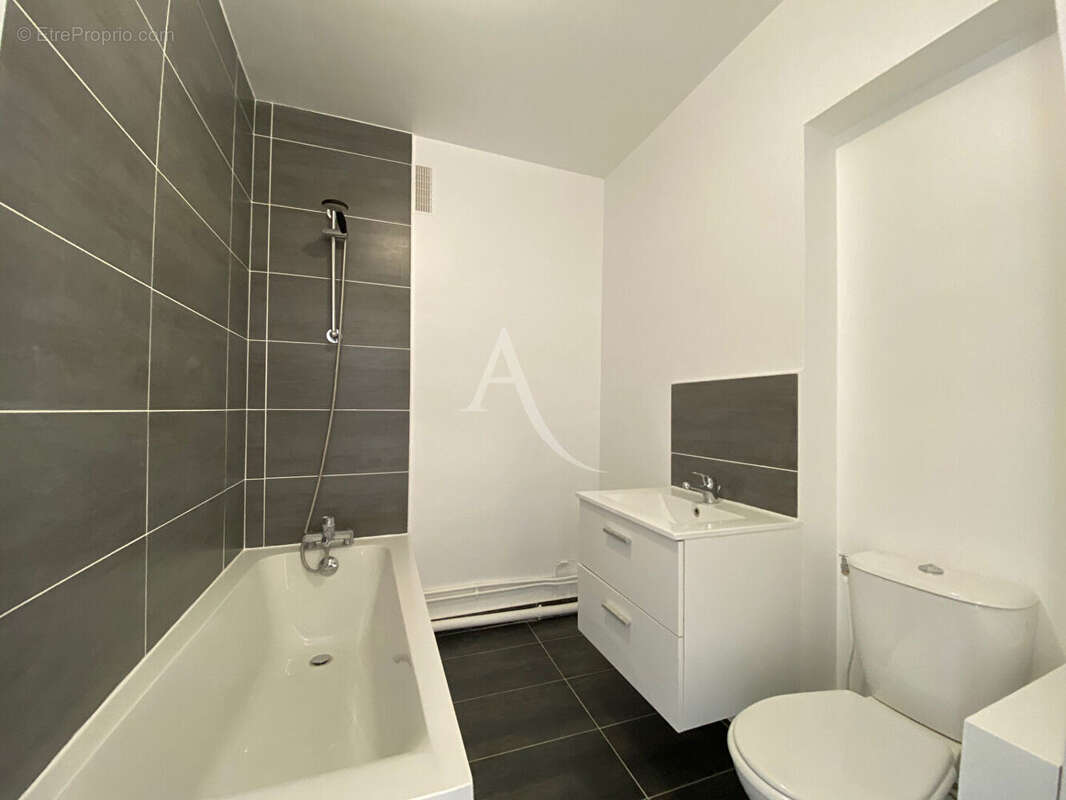 Appartement à LA GARENNE-COLOMBES