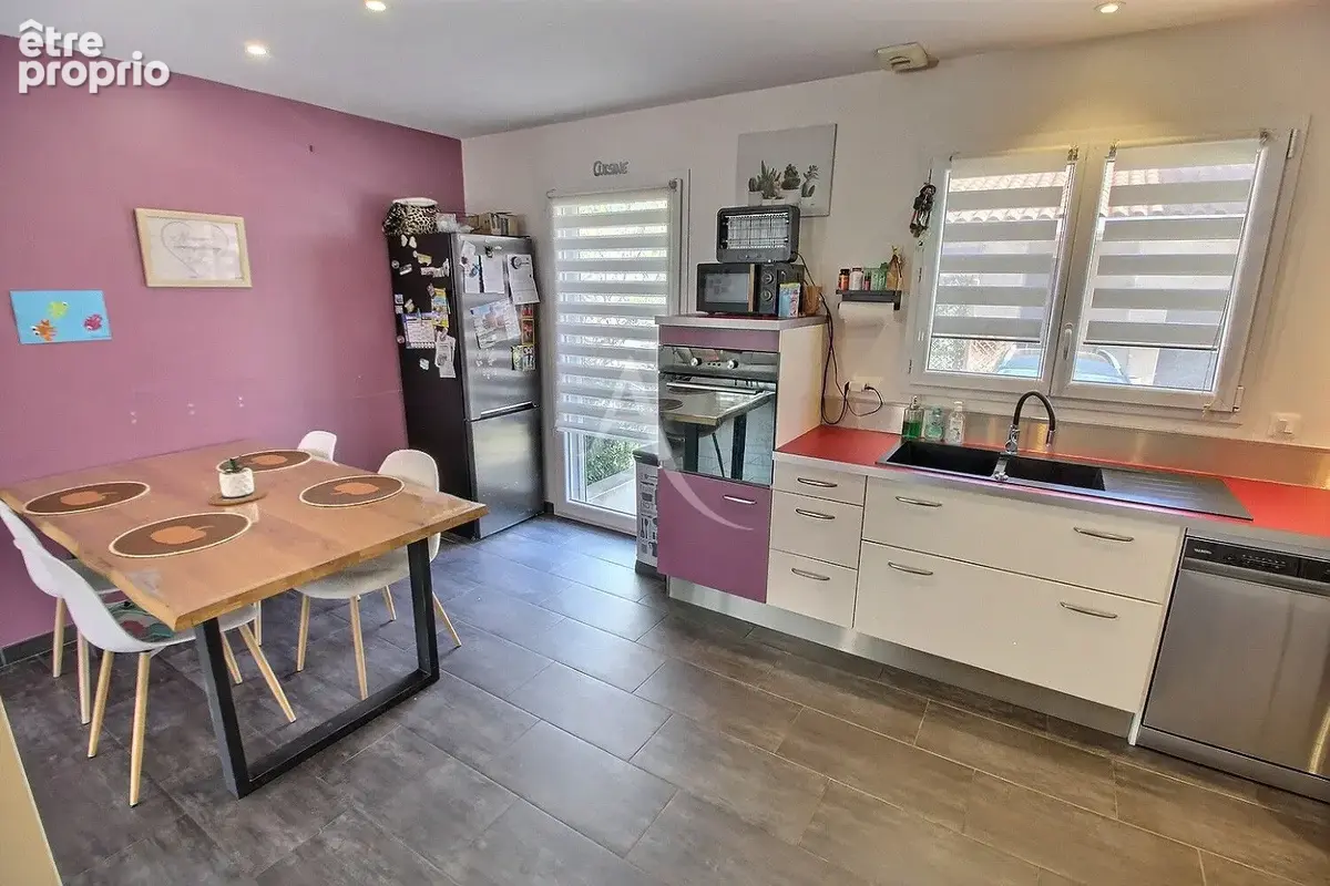 Villa de plain-pied récente f4 de 84 m² + garge sur terrain 3 faces - photo 7