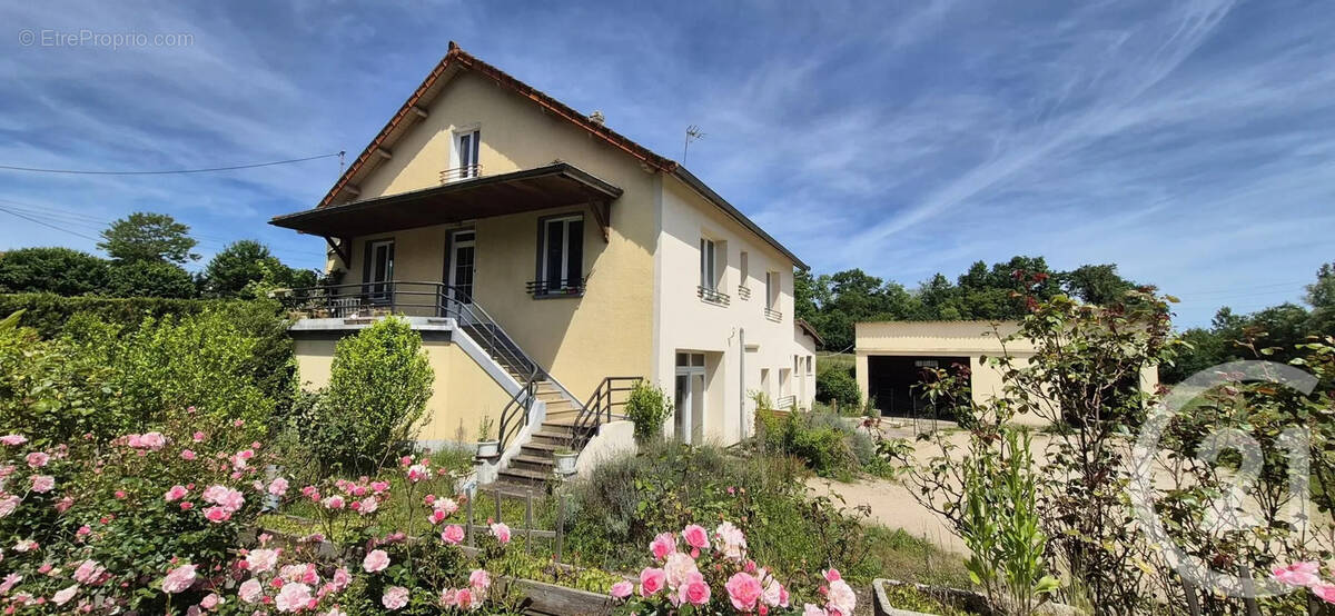 Maison à BRANGES
