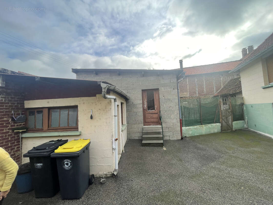 Maison à FLIXECOURT