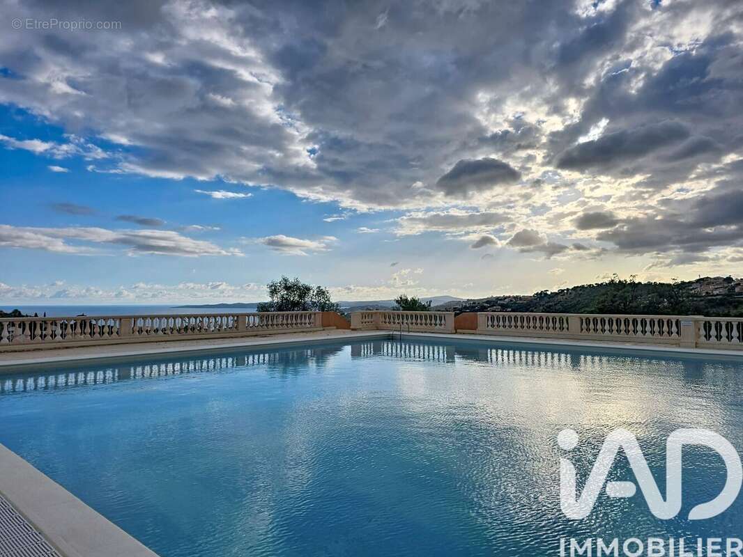 Photo 8 - Appartement à ROQUEBRUNE-SUR-ARGENS