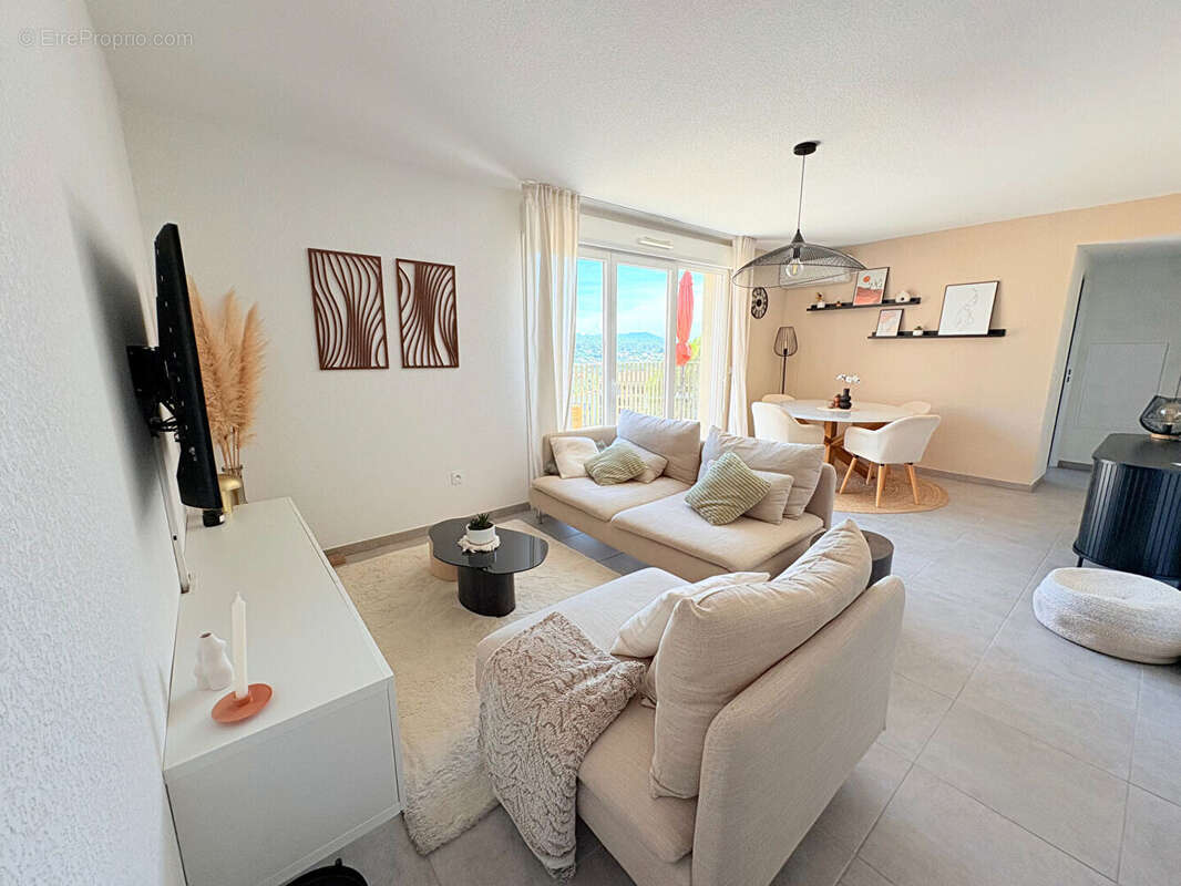 Appartement à VENCE