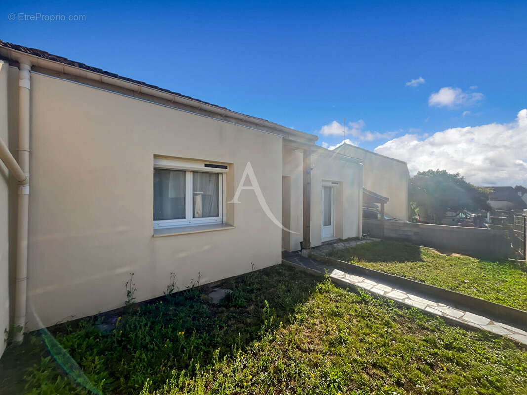 Maison à LES MUREAUX