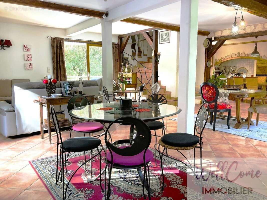 Maison à SAINT-THIBAUD-DE-COUZ