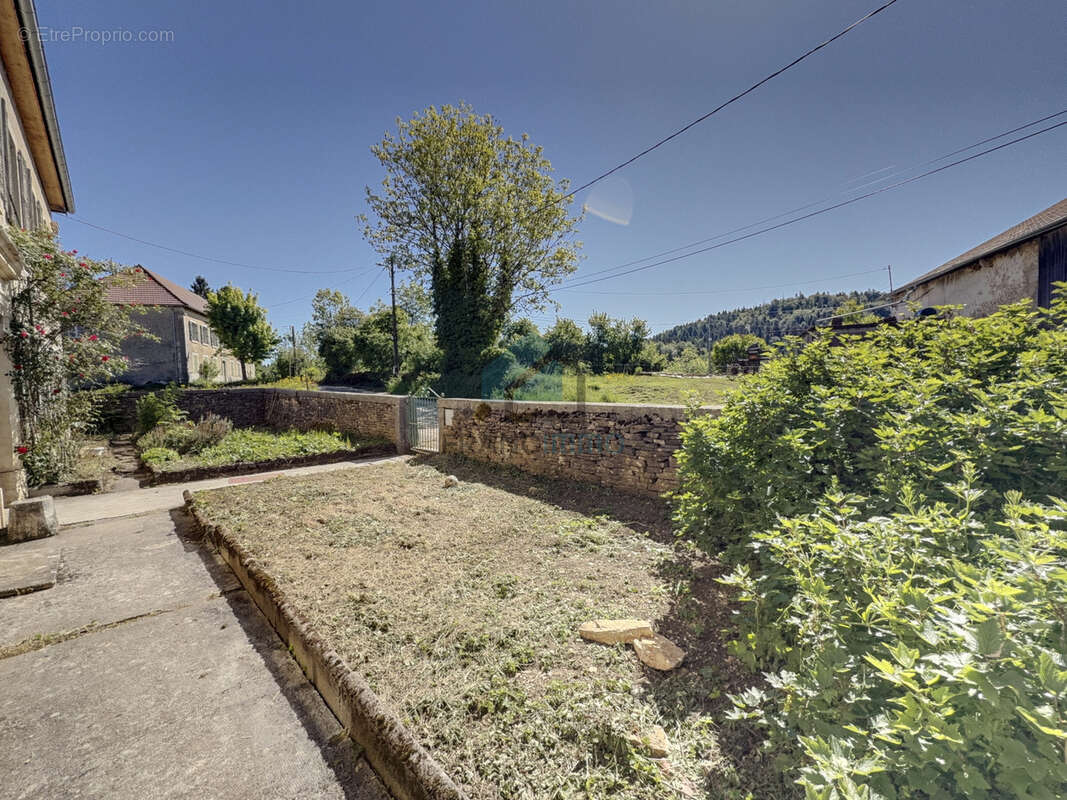 Maison à MONTANDON